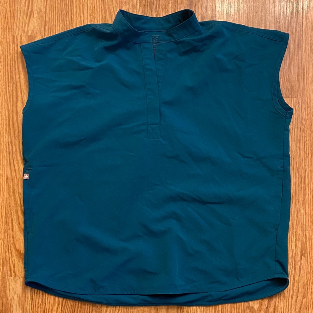 women's Pacific Blue Rafaela™ - Oversized Scrub Top - S / Pacific Blue